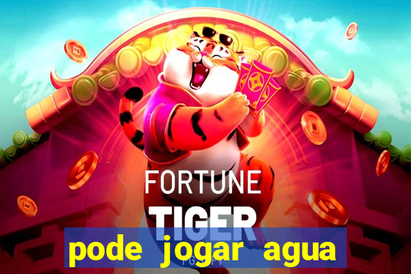 pode jogar agua fervente na pia