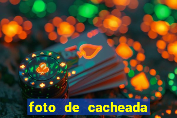 foto de cacheada no espelho